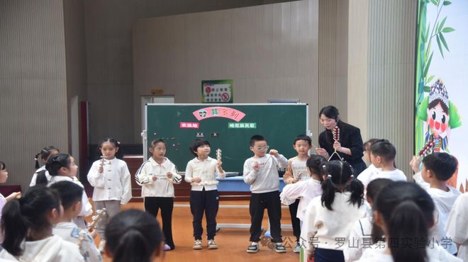 瞩目新教材 开启新教学 罗山县小学音乐教材培训会在县四实小成功召开(图6)